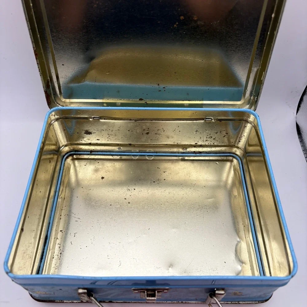 Vintage Small Peanuts Snoopy Joe Cool Metal Lunch Box  Woodstock Schulz Tin